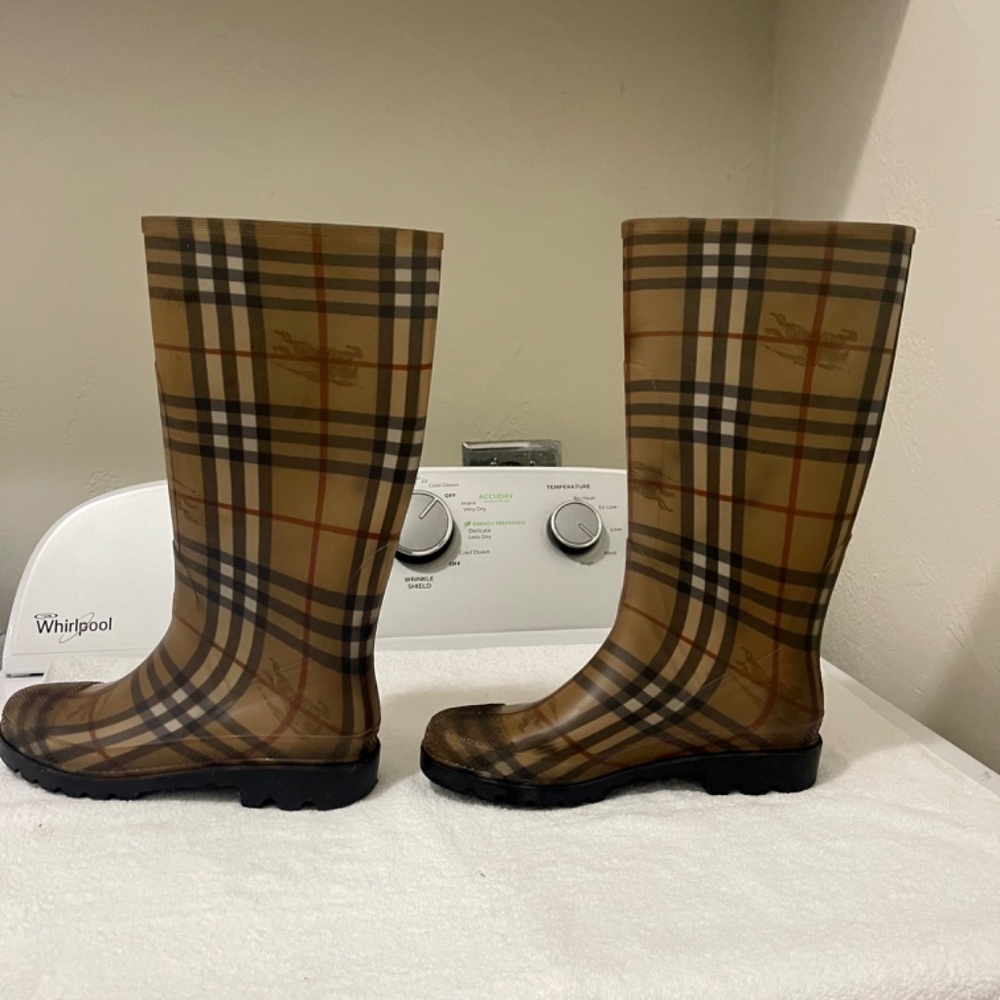 Burberry Plaid Knee High Rain boots - Picture 4 of 4